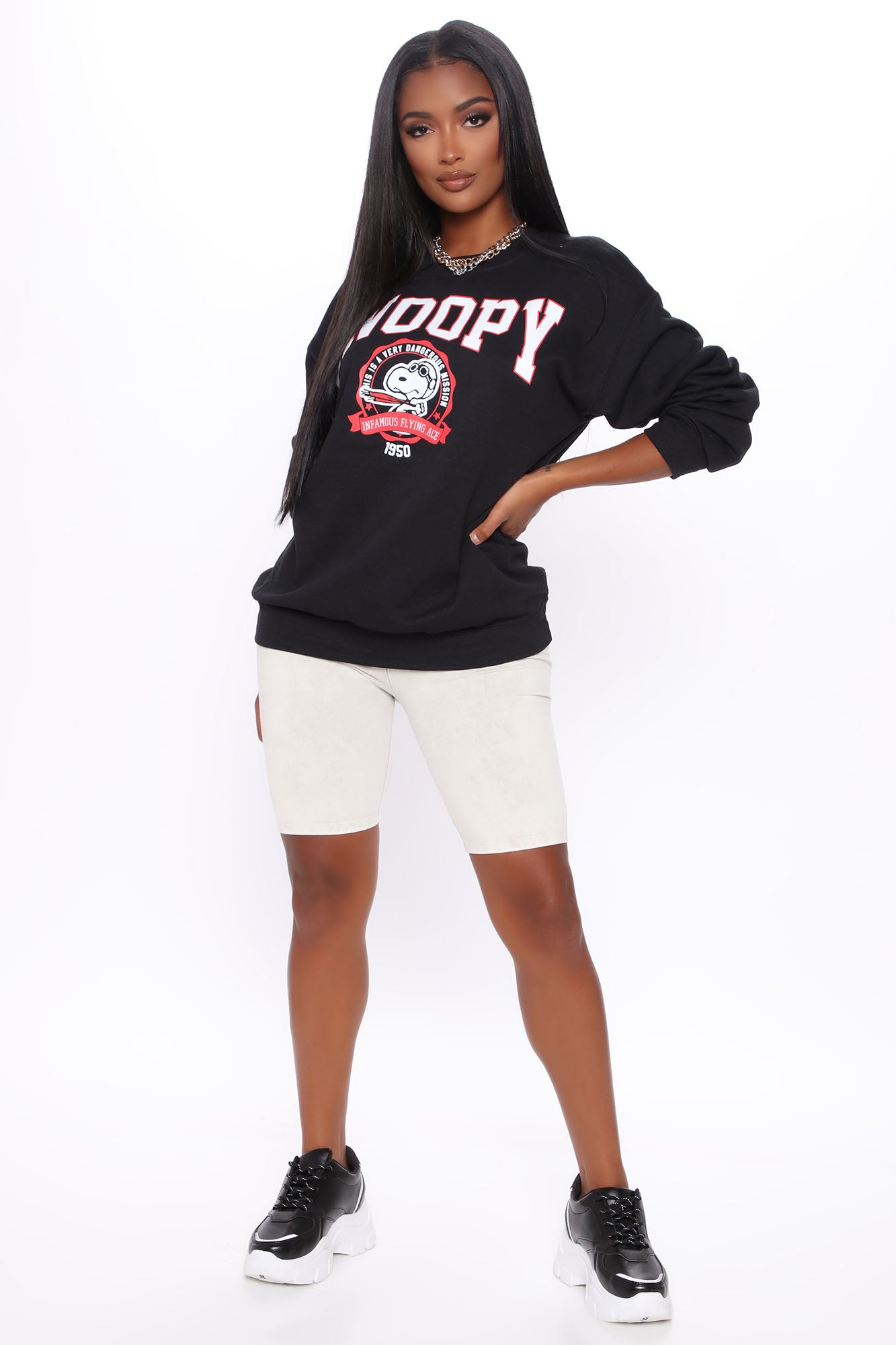08-26-20Studio3_AP_SA_12-15-40_27_7PEA70760NV_Black_0052_NT.jpg