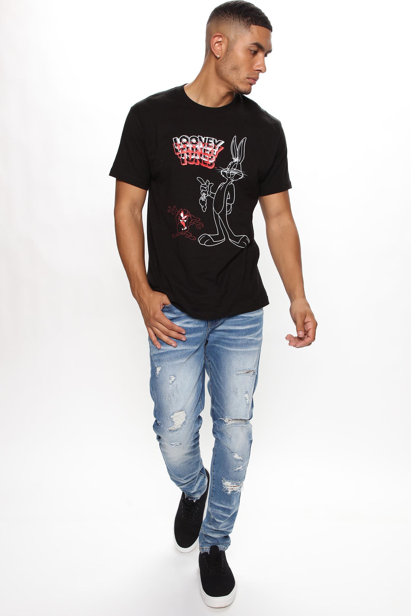 09-22-20Studio5RM_RS_15-21-3370_LTSNHP6B_Black2186_NT.jpg