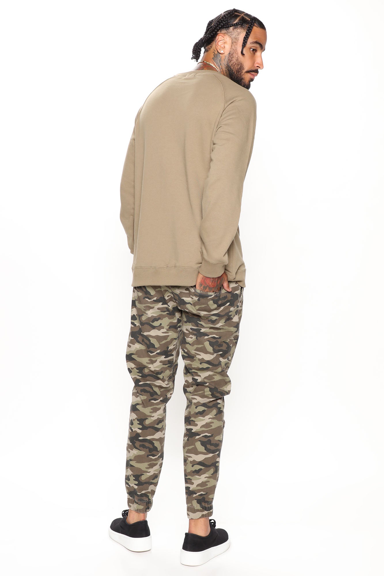 09-28-20Studio5_BR_D_14-20-37_94_FNYB0032_Camouflage_4210_WG.jpg