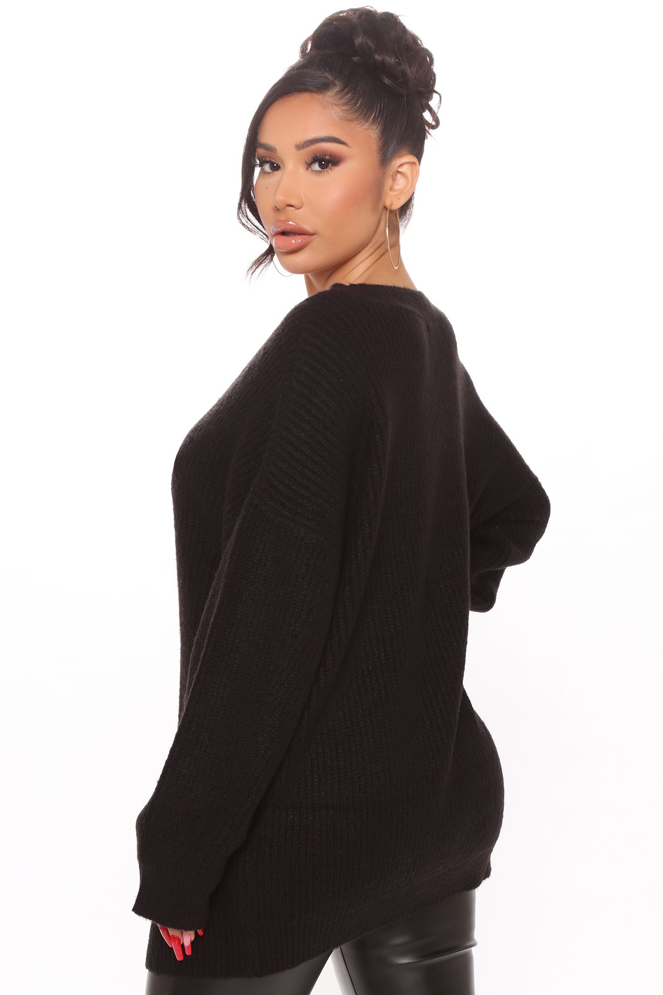 10-02-20Studio2_BB_10-49-40_19_DZ20G971_Black_8714_KL.jpg