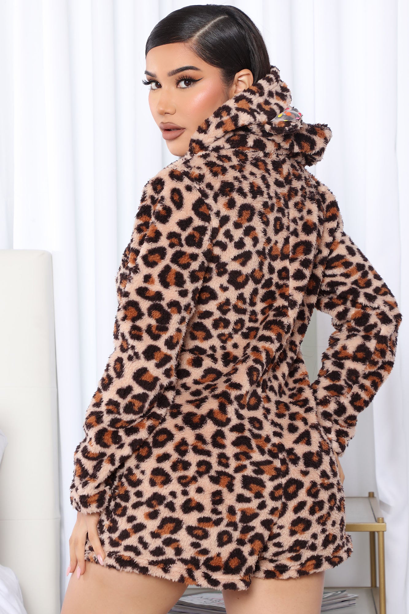 11-23-21Studio2_ME_TB_12-00-52_63_1ROA003_Leopard_18372_EH.jpg