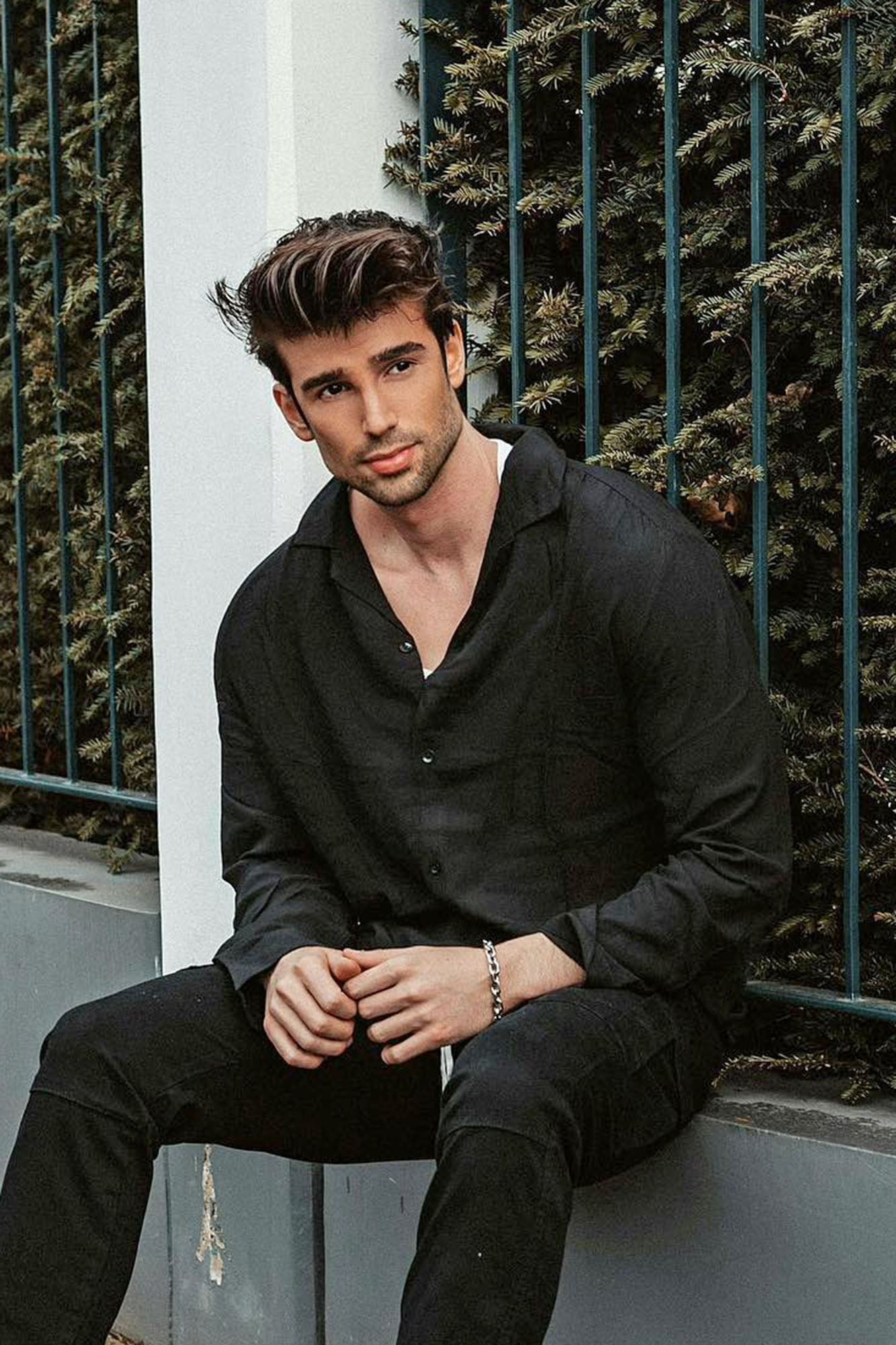 DawsonLongSleeveWovenTop-Black_mer_30639f2d-7fcd-4481-a7f7-88d69019fe00.jpg